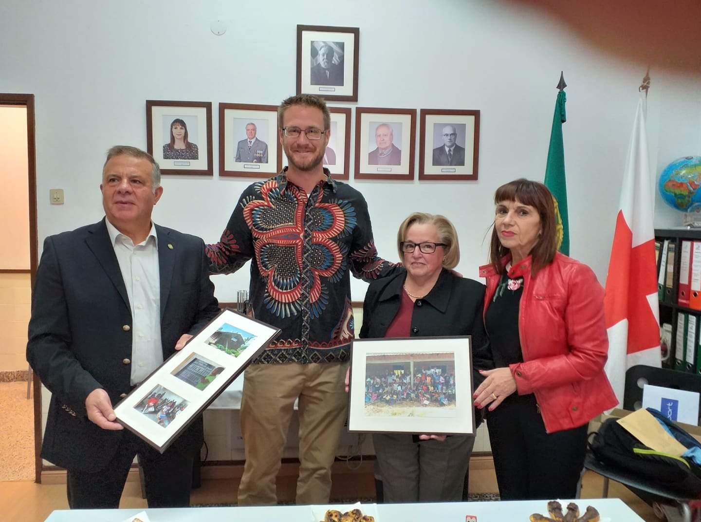 received 496054301245928