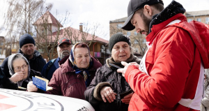 Ucrânia: Testemunhando as consequências dos conflitos em Irpin e Bucha a Cruz Vermelha pede mais acesso à ajuda humanitária
