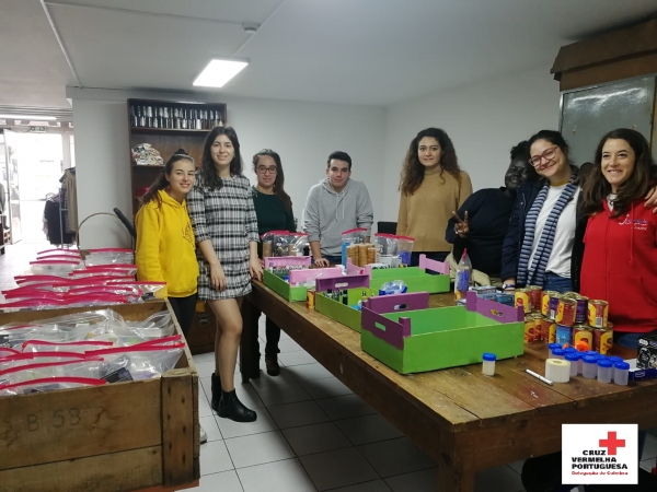 Cruz Vermelha de Coimbra apoiou pessoas em situação de sem-abrigo com 80 kits